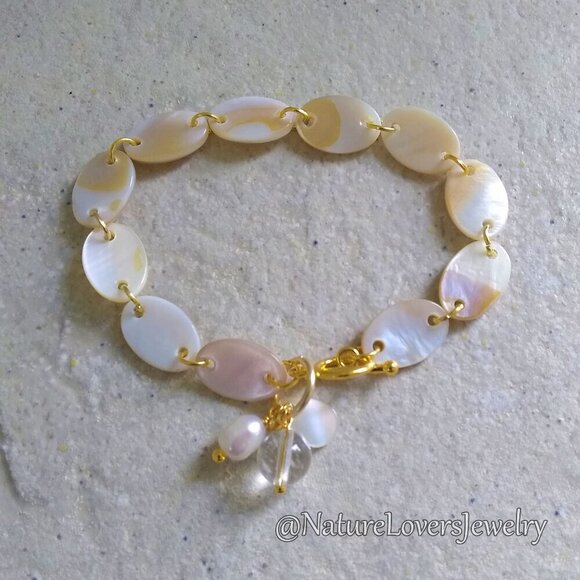 Genuine + Natural Mother of Pearl (MOP) Pearls + Quartz! Feminine Girly Bracelet - Picture 4 of 9